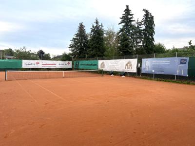 Tennisplatz Einwintern
